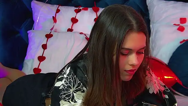 PollyLanders online show from February 11, 7:08 am