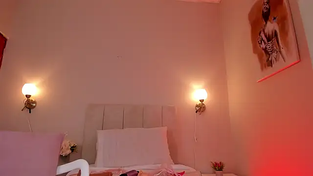 Snapshot of dani_skinny_ chatting on February 4, 5:45 pm dani skinny online show from February 4, 5:45 pm