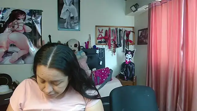 Snapshot of Marilynselxoveanalhard chatting on May 21, 1:41 pm Marilynselxoveanalhard online show from May 21, 1:41 pm