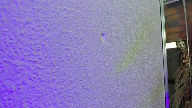 JESSYCORTES online show from October 23, 2:49 pm