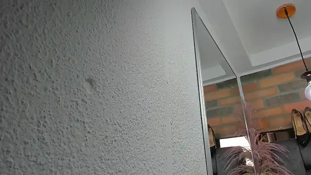 JESSYCORTES online show from October 27, 3:24 pm