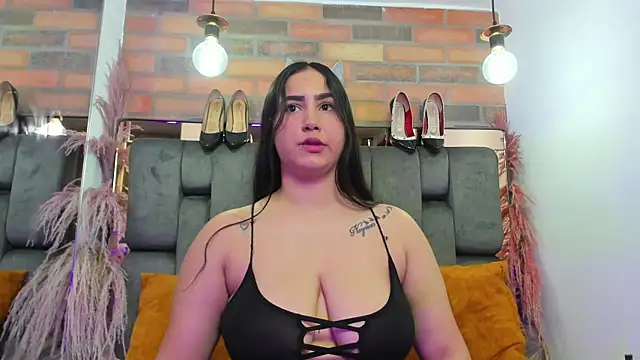 JESSYCORTES online show from October 21, 3:00 pm