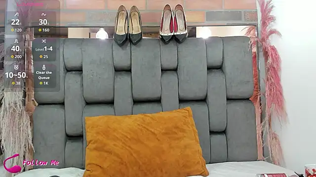 JESSYCORTES online show from November 2, 3:33 am