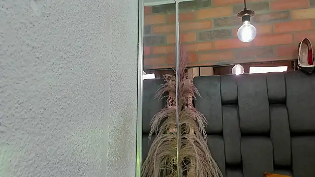 JESSYCORTES online show from November 15, 2:10 pm