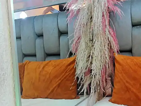 JESSYCORTES online show from March 26, 3:49 am