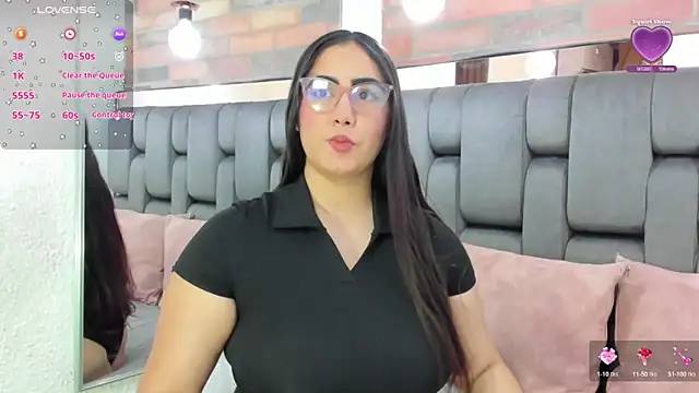 Snapshot of JESSYCORTES chatting on June 5, 2:27 am JESSYCORTES online show from June 5, 2:27 am