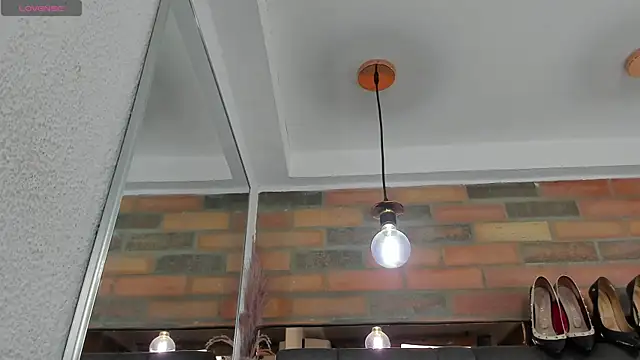 JESSYCORTES online show from November 7, 2:54 pm