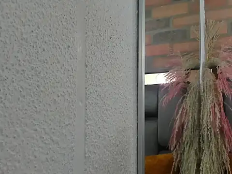 JESSYCORTES online show from March 29, 3:30 am