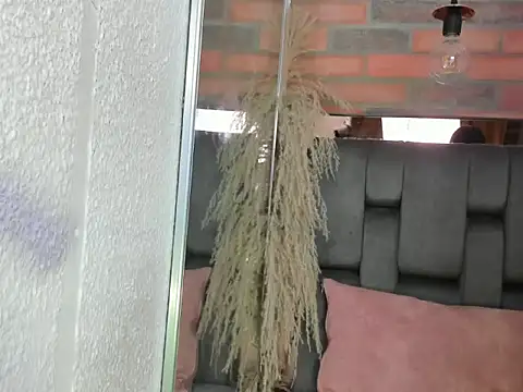 JESSYCORTES online show from May 19, 11:01 pm