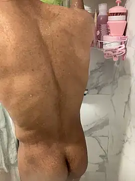 Lucascacaca online show from April 7, 9:33 am