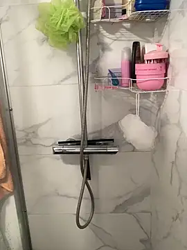 Lucascacaca online show from March 12, 8:35 pm