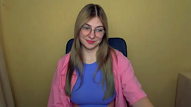 Luna Lush  online show from October 7, 9:54 am