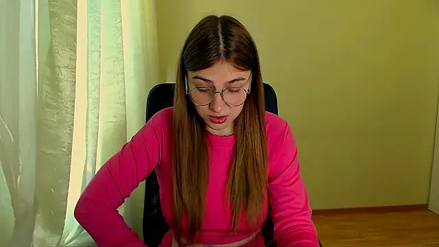 Luna Lush  online show from June 20, 10:31 am