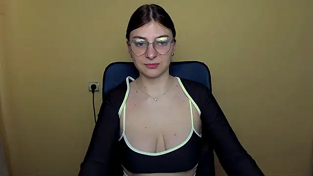 Luna Lush  online show from March 25, 2:16 pm