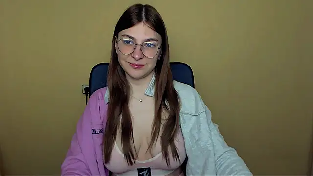 Snapshot of Luna_Lush_ chatting on April 27, 11:30 am Luna Lush online show from April 27, 11:30 am