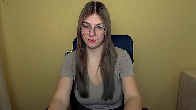 Luna Lush  online show from October 11, 8:48 am
