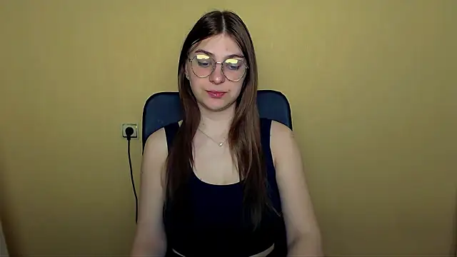 Snapshot of Luna_Lush_ chatting on April 23, 7:37 am Luna Lush online show from April 23, 7:37 am