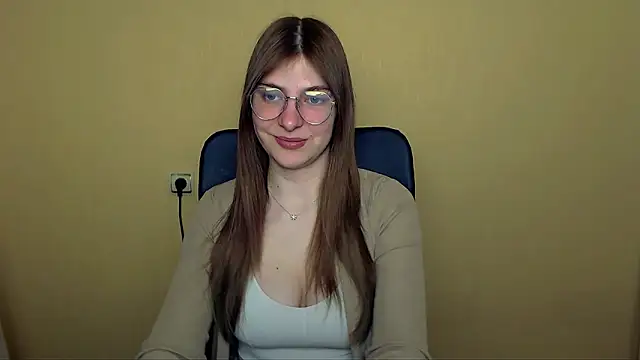 Snapshot of Luna_Lush_ chatting on April 24, 9:44 am Luna Lush online show from April 24, 9:44 am
