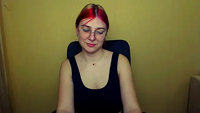 Luna Lush  online show from February 27, 9:18 am