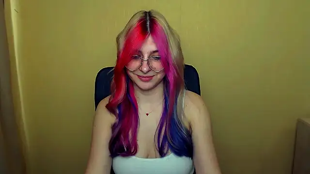 Luna Lush  online show from March 8, 11:16 am