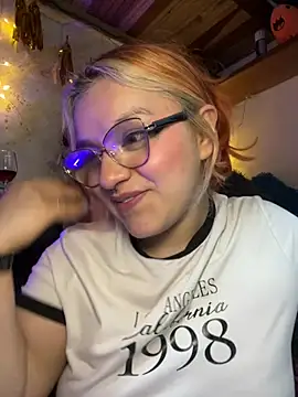 SophiaWeestt99 online show from April 11, 7:45 am