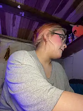 SophiaWeestt99 online show from April 10, 4:52 am