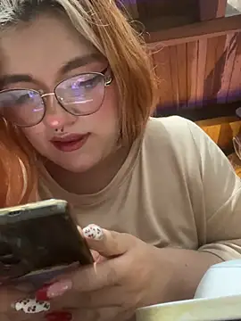 SophiaWeestt99 online show from March 3, 4:08 am