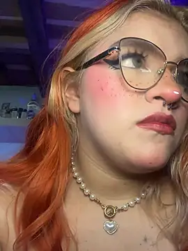 SophiaWeestt99 online show from April 19, 4:46 am