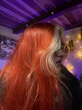 SophiaWeestt99 online show from May 20, 3:47 am