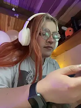 SophiaWeestt99 online show from April 3, 4:41 am