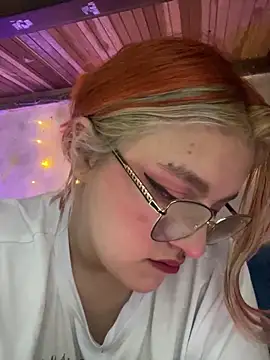 SophiaWeestt99 online show from October 24, 2:43 am