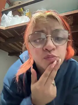 SophiaWeestt99 online show from May 30, 12:17 am