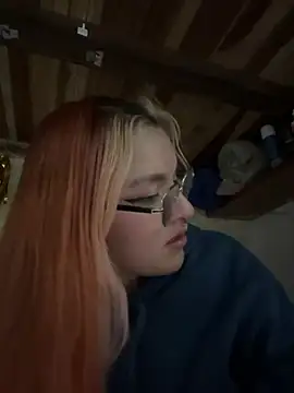 SophiaWeestt99 online show from May 13, 2:29 am