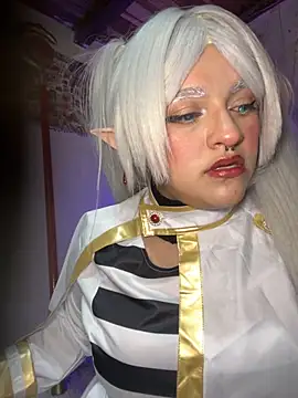 SophiaWeestt99 online show from October 26, 4:24 am