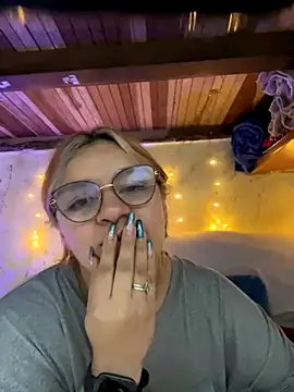 SophiaWeestt99 online show from October 8, 4:03 am