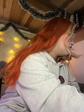 SophiaWeestt99 online show from December 16, 3:55 am