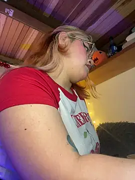 SophiaWeestt99 online show from February 25, 4:01 am