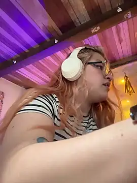 SophiaWeestt99 online show from May 14, 3:25 am