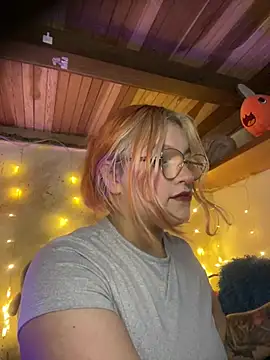 SophiaWeestt99 online show from February 11, 4:12 am