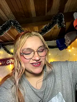 SophiaWeestt99 online show from December 20, 5:10 am