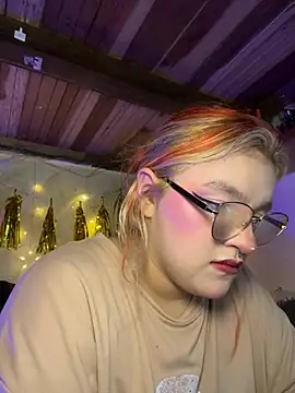 SophiaWeestt99 online show from April 15, 4:29 am