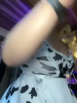 SophiaWeestt99 online show from May 10, 3:54 am