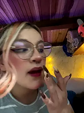 SophiaWeestt99 online show from November 28, 3:07 am