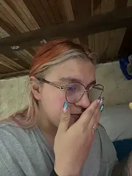 SophiaWeestt99 online show from September 29, 1:45 am