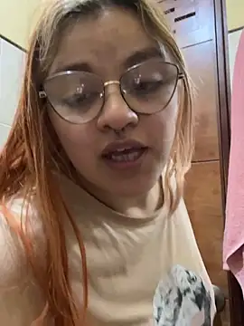 SophiaWeestt99 online show from March 1, 3:39 am