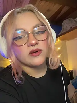 SophiaWeestt99 online show from February 10, 4:11 am