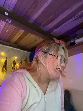 SophiaWeestt99 online show from April 9, 3:41 am