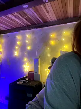 SophiaWeestt99 online show from September 12, 2:34 am