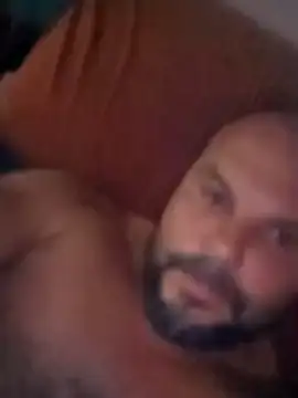 Snapshot of Javierchico chatting on August 6, 5:57 am Javierchico online show from August 6, 5:57 am