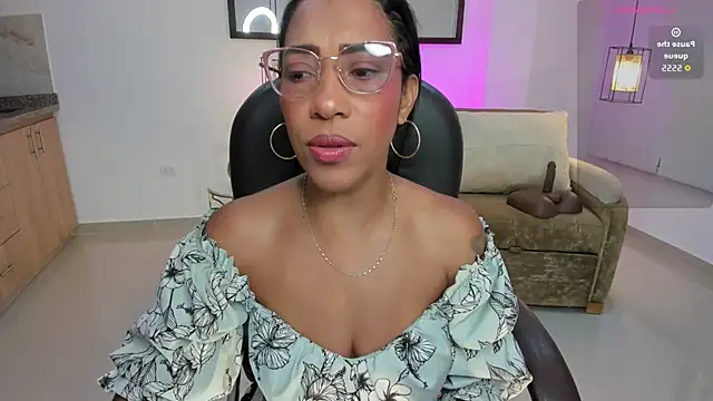 Snapshot of Shantaall_ chatting on June 12, 10:46 am Shantaall online show from June 12, 10:46 am